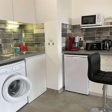 Apartmán T2 Avec Balcon, Parking Prive, Wifi - - Fr-1-553-204 *