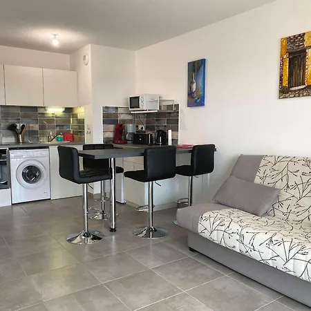 T2 Avec Balcon, Parking Prive, Wifi - - Fr-1-553-204 Apartmán Balaruc-les-Bains