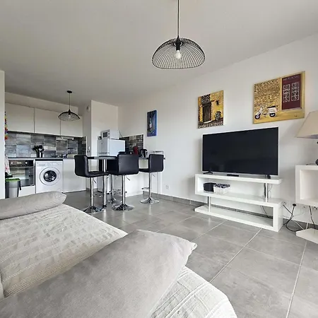 アパート T2 Avec Balcon, Parking Prive, Wifi - - Fr-1-553-204