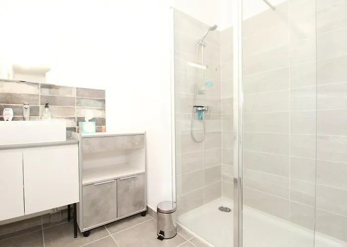 Appartement T2 Avec Balcon, Parking Privé, Wifi - - Fr-1-553-204 Balaruc-les-Bains